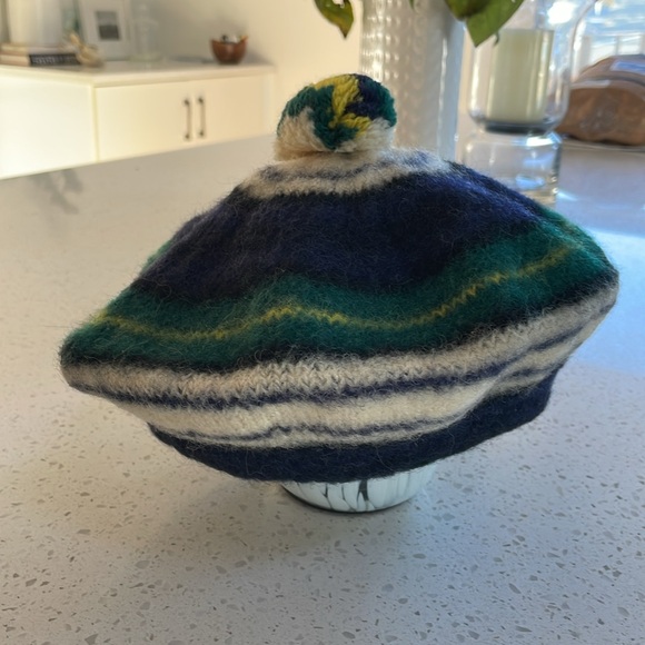 Robert Mackie of Scotland Wool Beret - Picture 2 of 6